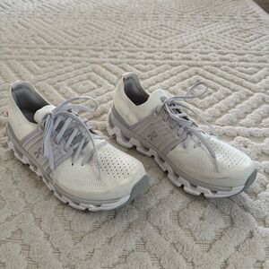 On Running Swiss Engineering Cloudswift Women's Size 9 Running Shoes